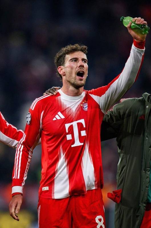  格雷茨卡迎来拜仁生涯里程碑；300场鏖战铸就中场脊梁。 体育新闻 格雷茨卡迎来拜仁生涯里程碑；300场鏖战铸就中场脊梁。 体育新闻