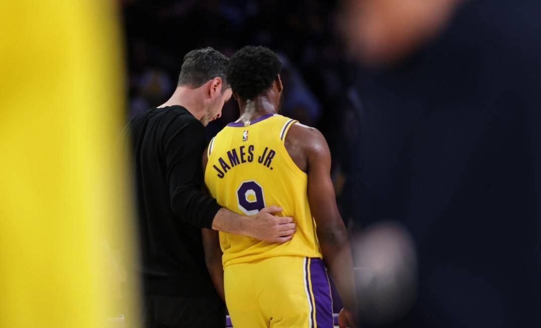  【数据复盘】布朗尼的逆袭之路：从55号签到NBA轮换的技术进化论 体育新闻