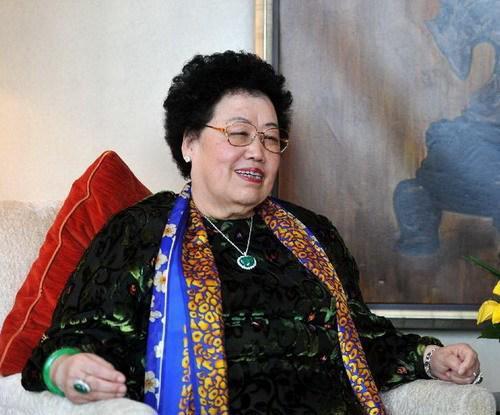  从叶赫那拉到紫檀女王：陈丽华的财富积累与文化传承方法论 企业服务