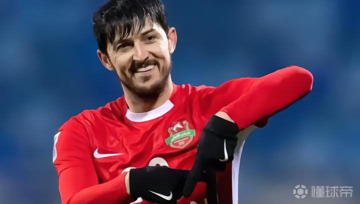 【深度复盘】亚冠争议红牌事件：阿兹蒙技术动作的边界在哪里？ 体育新闻